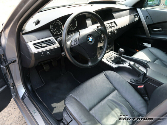 BMW 5251 Innen
